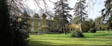 Manoir en bordure du canal du Midi