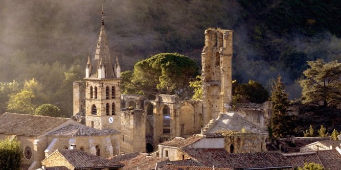 L'abbaye d'Alet-les-Bains