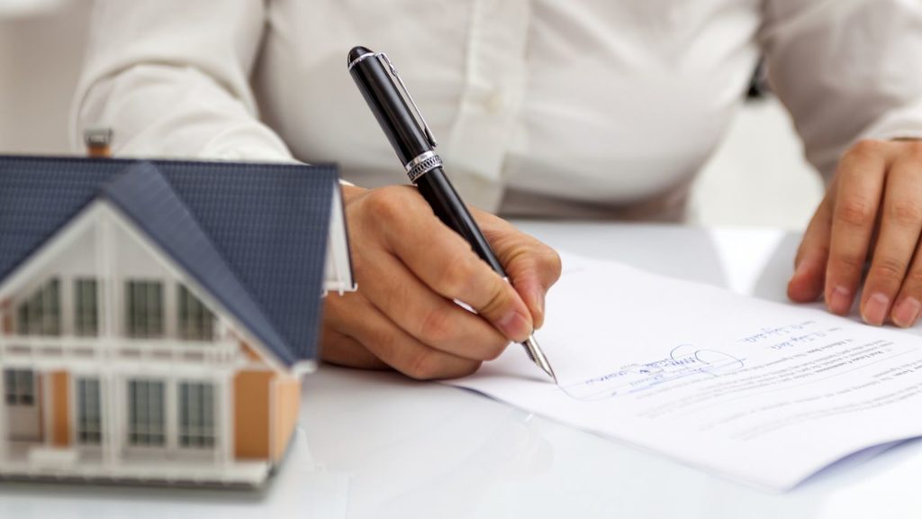 Confier la vente de votre logement à un agent immobilier